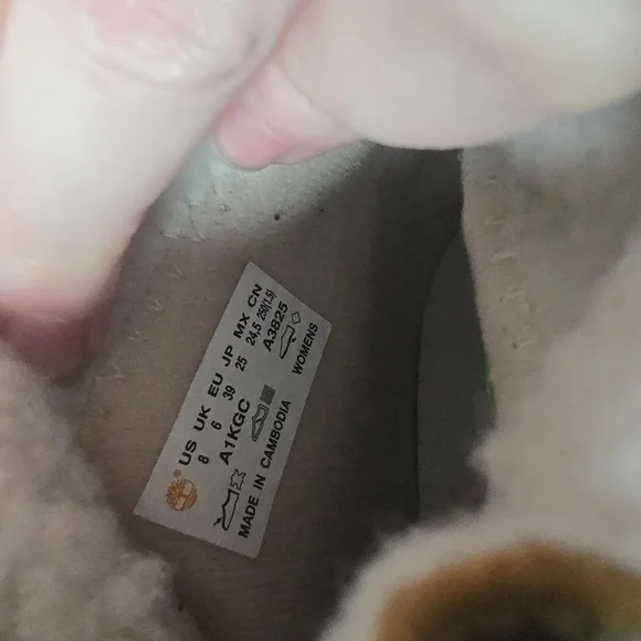 NWOT Womens Timberland Tan Leather Boots with Shearling Lining Sz. 8 - Picture 7 of 7